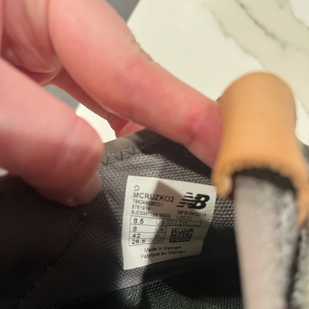 New Balance Runners - Picture 7 of 7